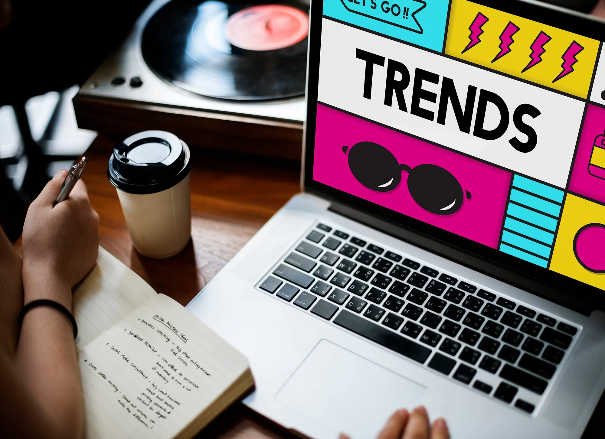 Minimalist vs. Bold Design Trends – Which Works Best for Businesses in 2025?